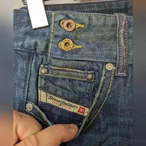 NWT !! DIESEL CHERONE Size 28X32 Low rise straight leg Y2K, 2000 Style - Picture 3 of 13